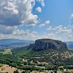 Spilaio At Meteora