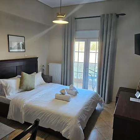 Spilaio At Meteora 卡兰巴卡